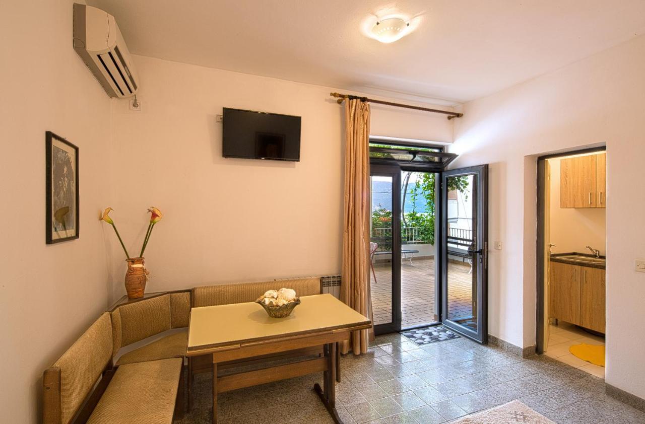 Guest House Madra Budva Buitenkant foto