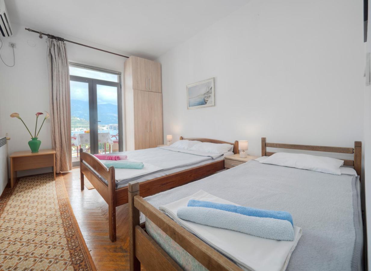 Guest House Madra Budva Buitenkant foto