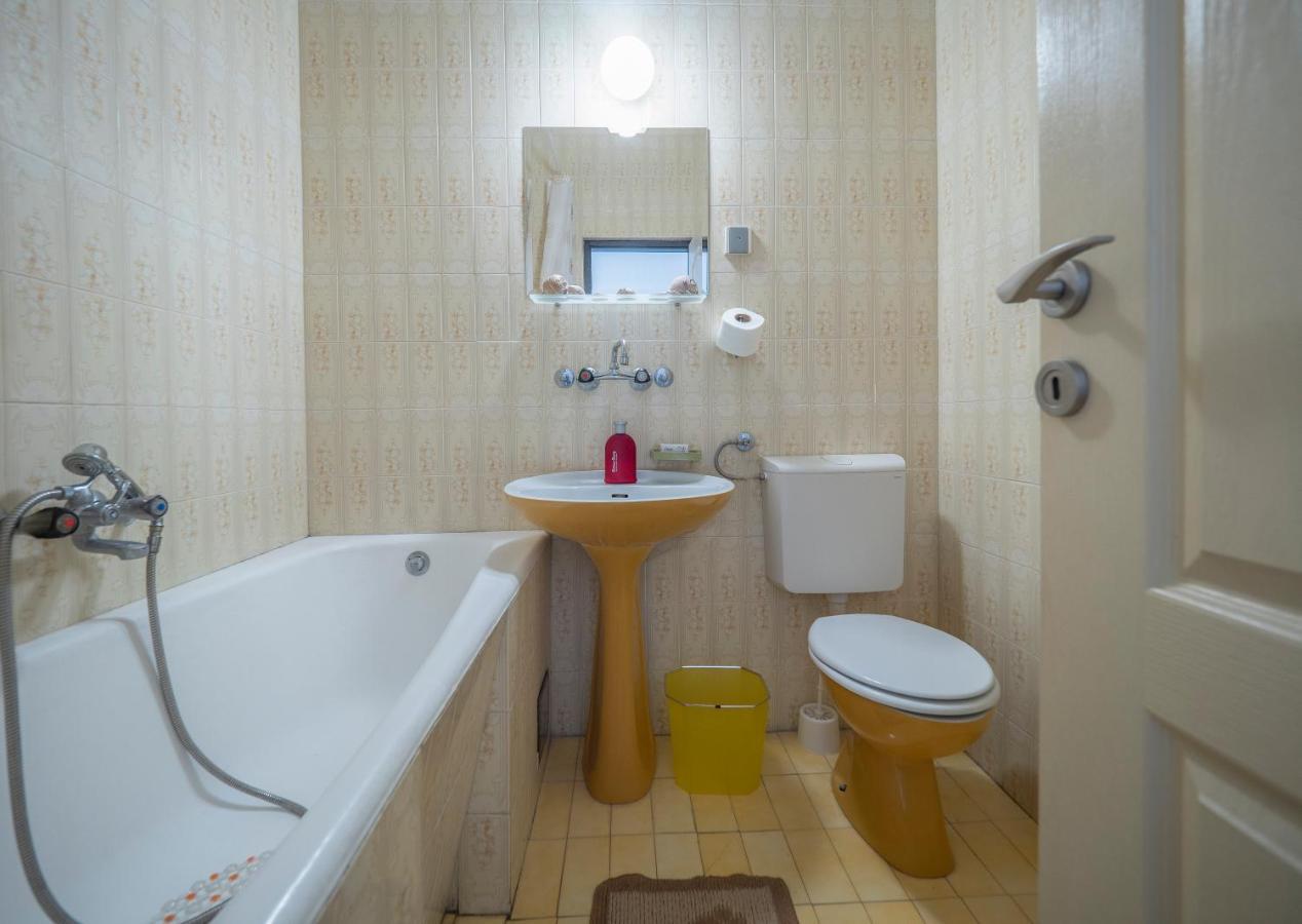 Guest House Madra Budva Buitenkant foto