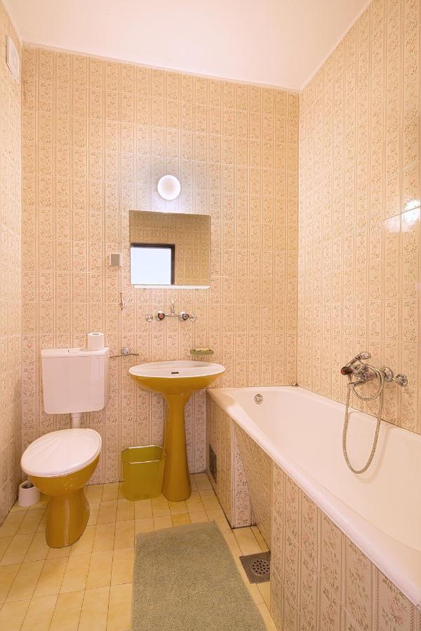 Guest House Madra Budva Buitenkant foto