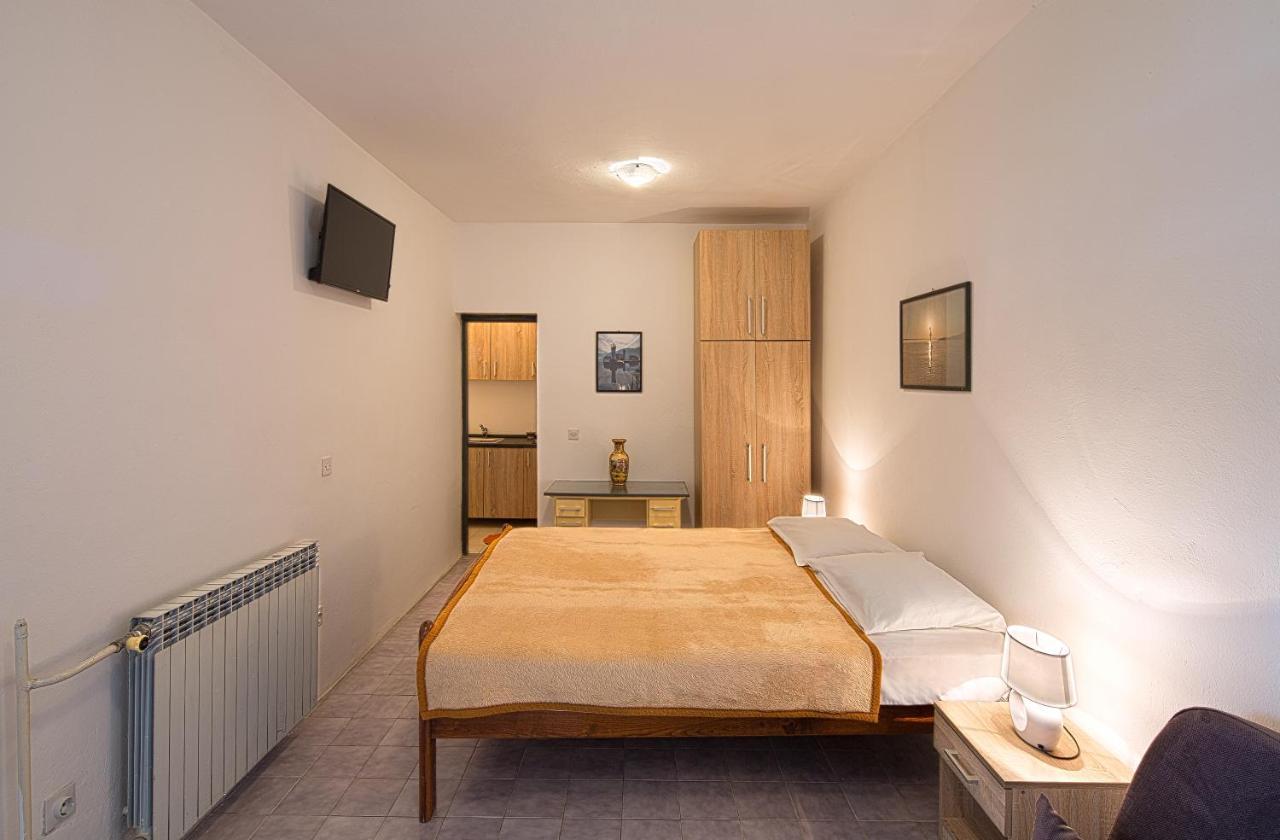 Guest House Madra Budva Buitenkant foto