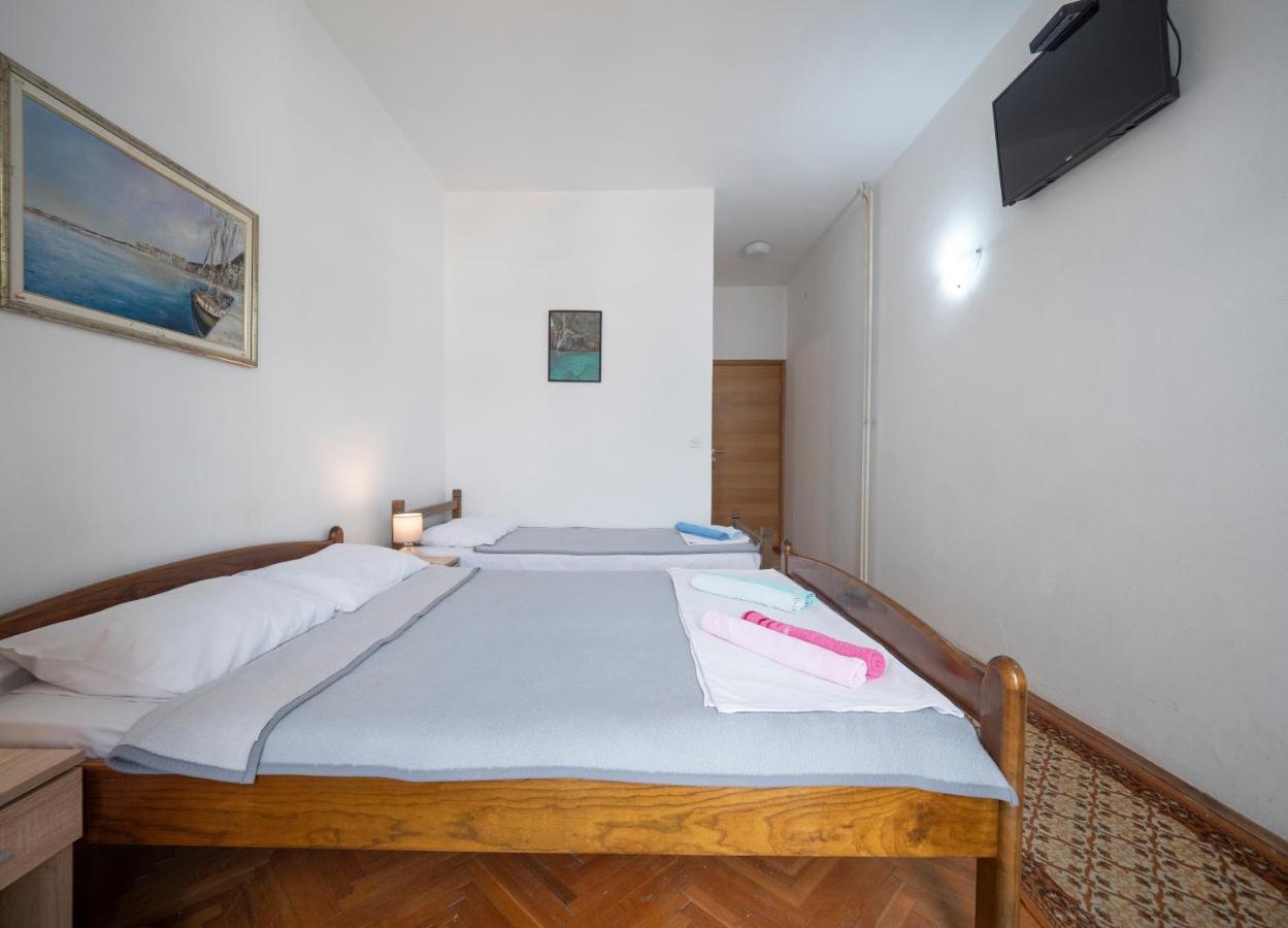 Guest House Madra Budva Buitenkant foto